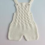 Barboteuse bébé en mérinos tricotée main écru