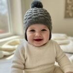 Bonnet bébé point damier tricoté main gris, 6 mois