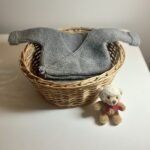 Brassière bébé tricotée main, de 6 à 9 mois