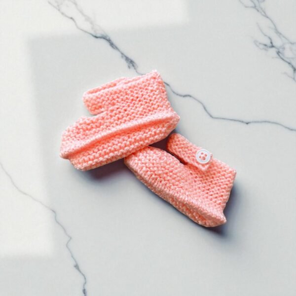 Chaussons bébé tricotés main roses, de 3 à 6 mois