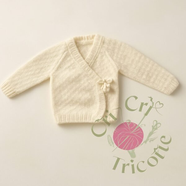 Gilet bébé croisé tricoté main en mérinos par Cri-Cri, de 3 à 6 mois