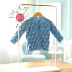 Gilet bébé tricoté main en coton, de 3 à 6 mois, vue 2